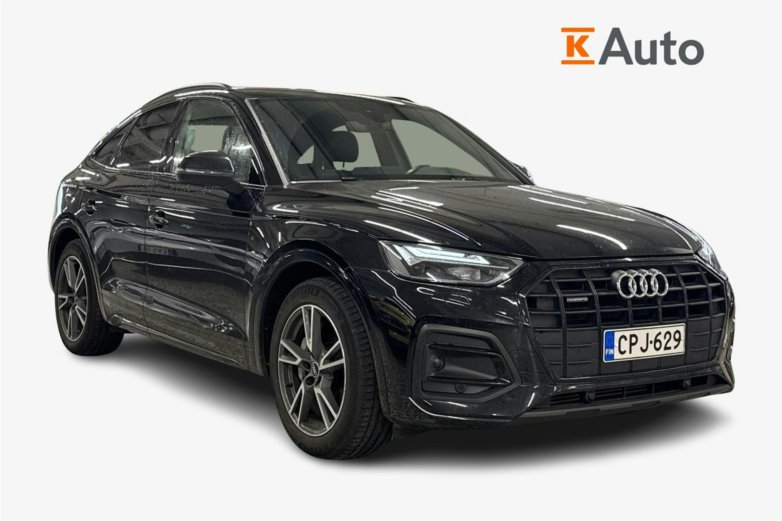 Musta Audi Q5 2021 kuva 1.