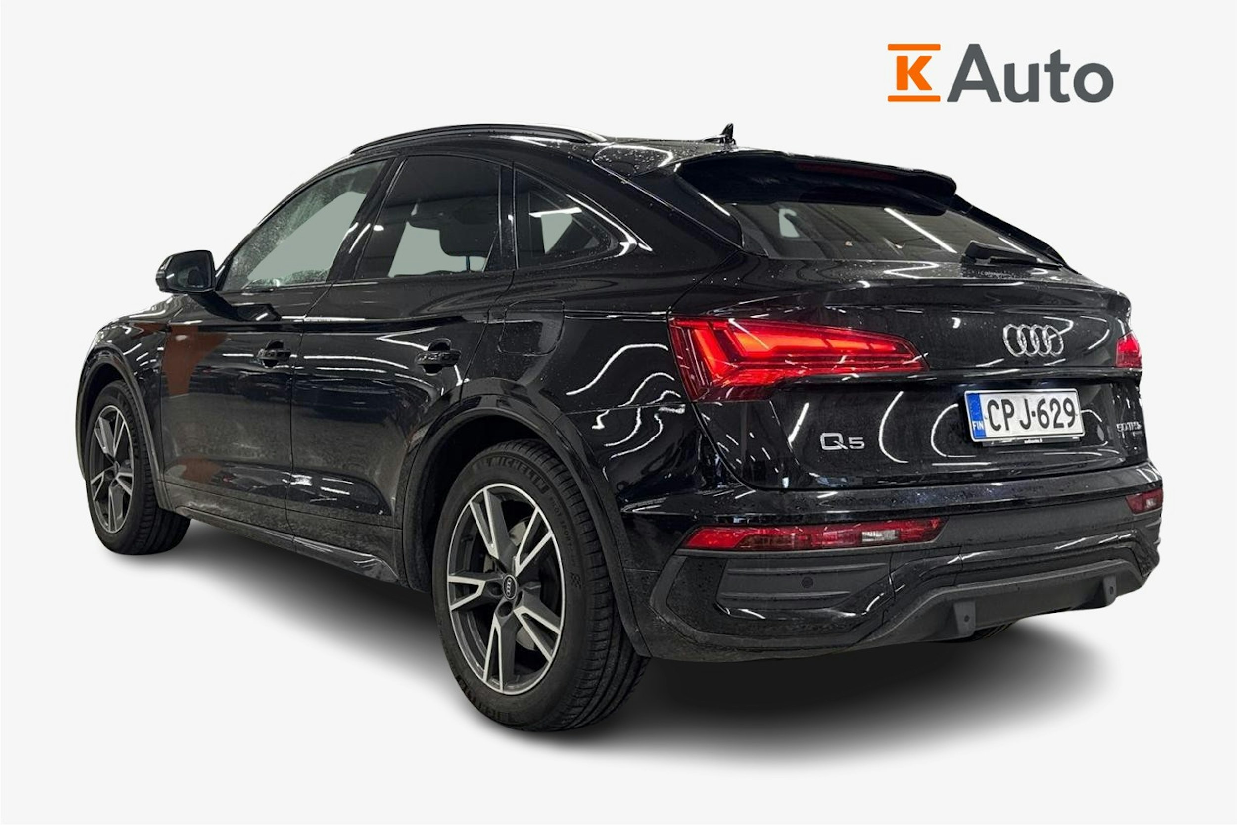 Musta Audi Q5 2021 kuva 2.