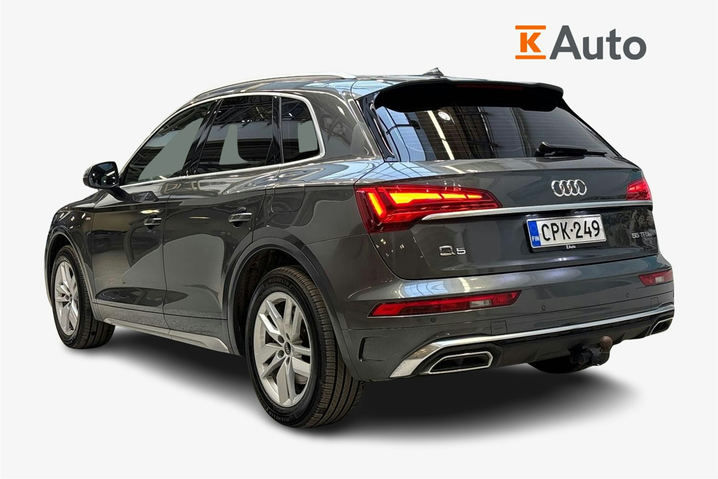 harmaa Audi Q5 2021 kuva 2.
