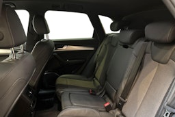 harmaa Audi Q5 2021 kuva 10.