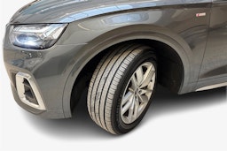 harmaa Audi Q5 2021 kuva 11.