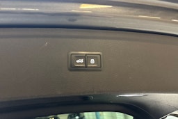 harmaa Audi Q5 2021 kuva 15.