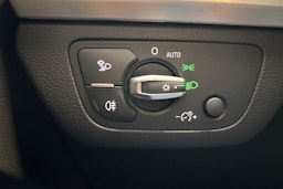 harmaa Audi Q5 2021 kuva 18.