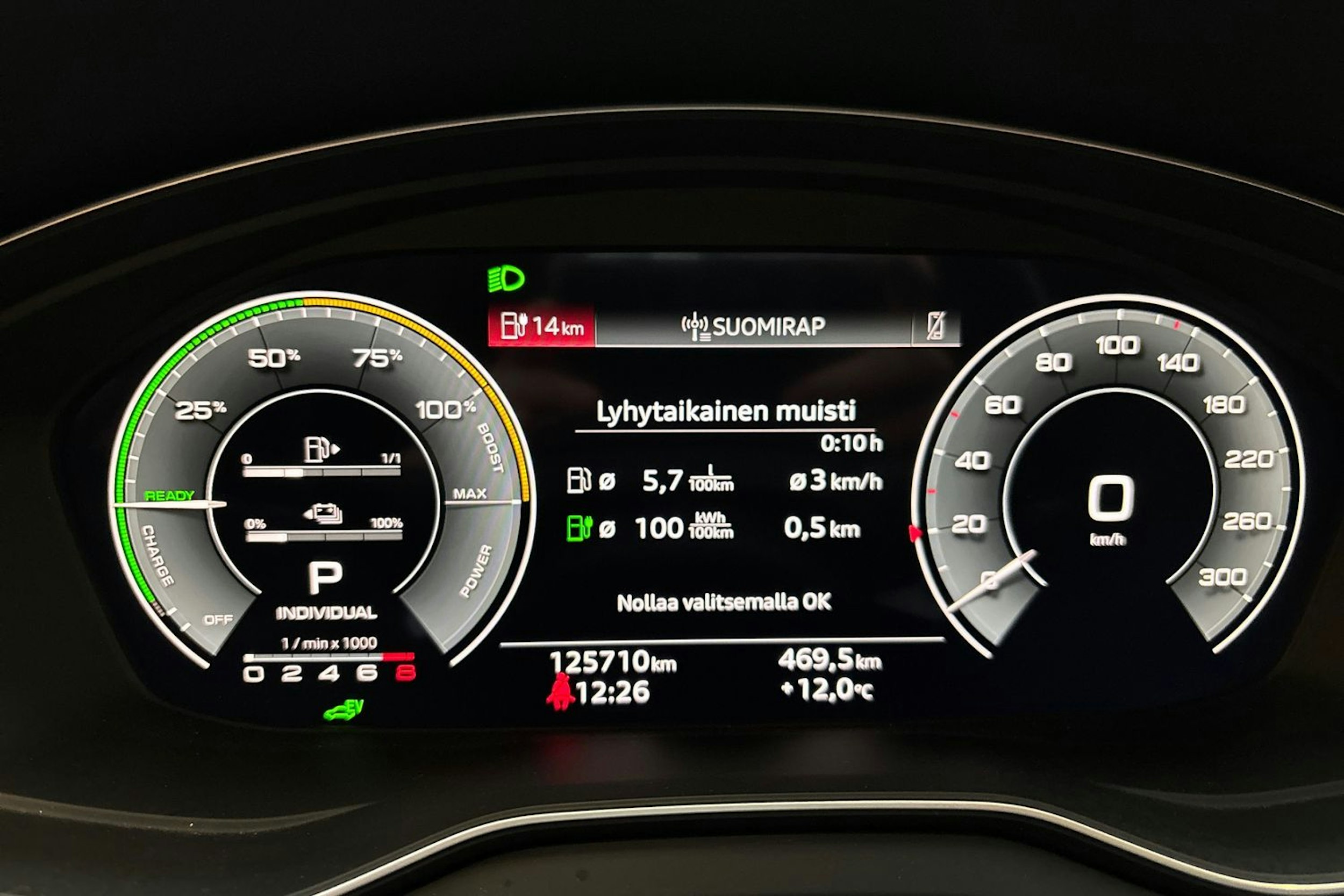 harmaa Audi Q5 2021 kuva 20.