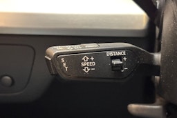 harmaa Audi Q5 2021 kuva 21.