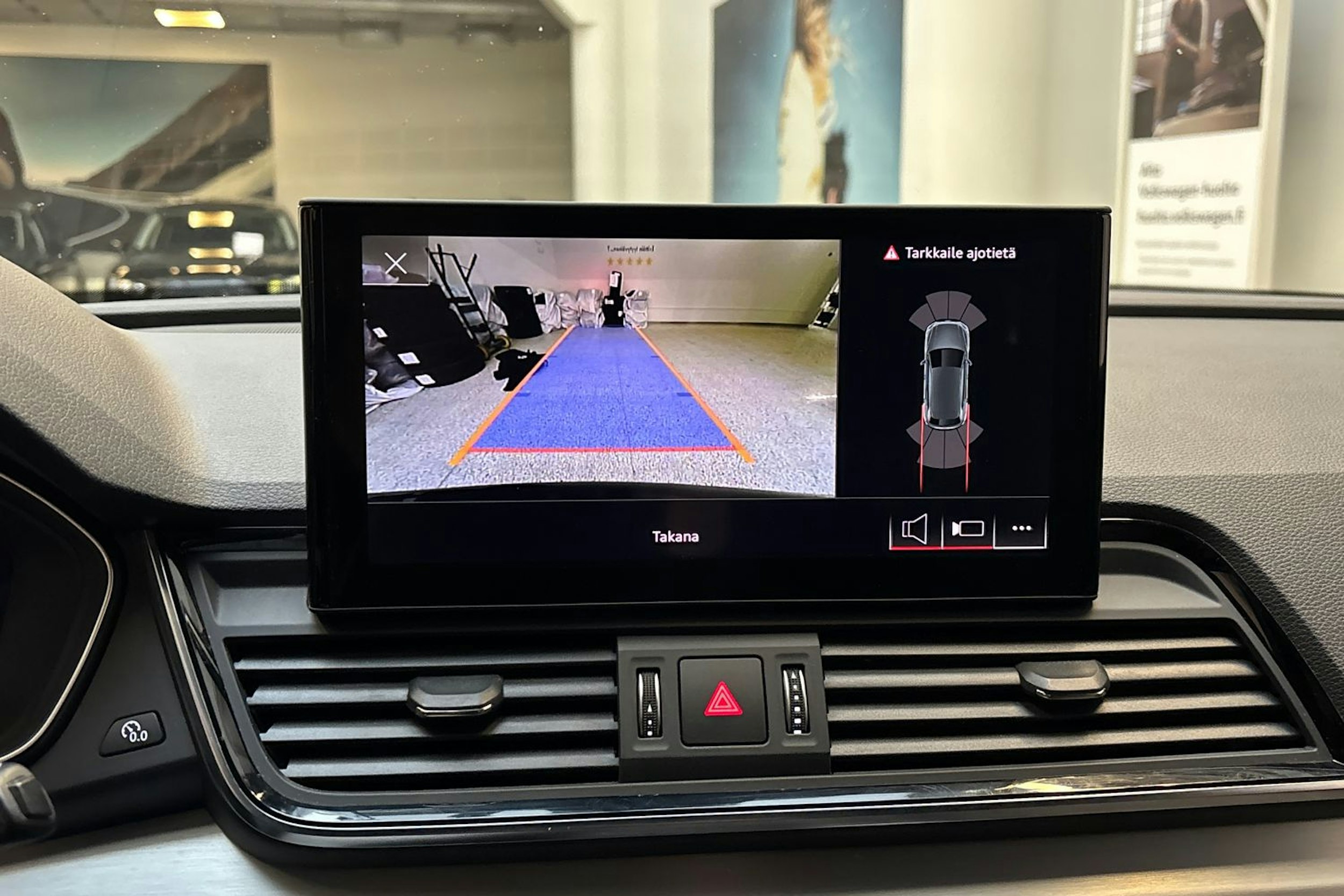 harmaa Audi Q5 2021 kuva 22.