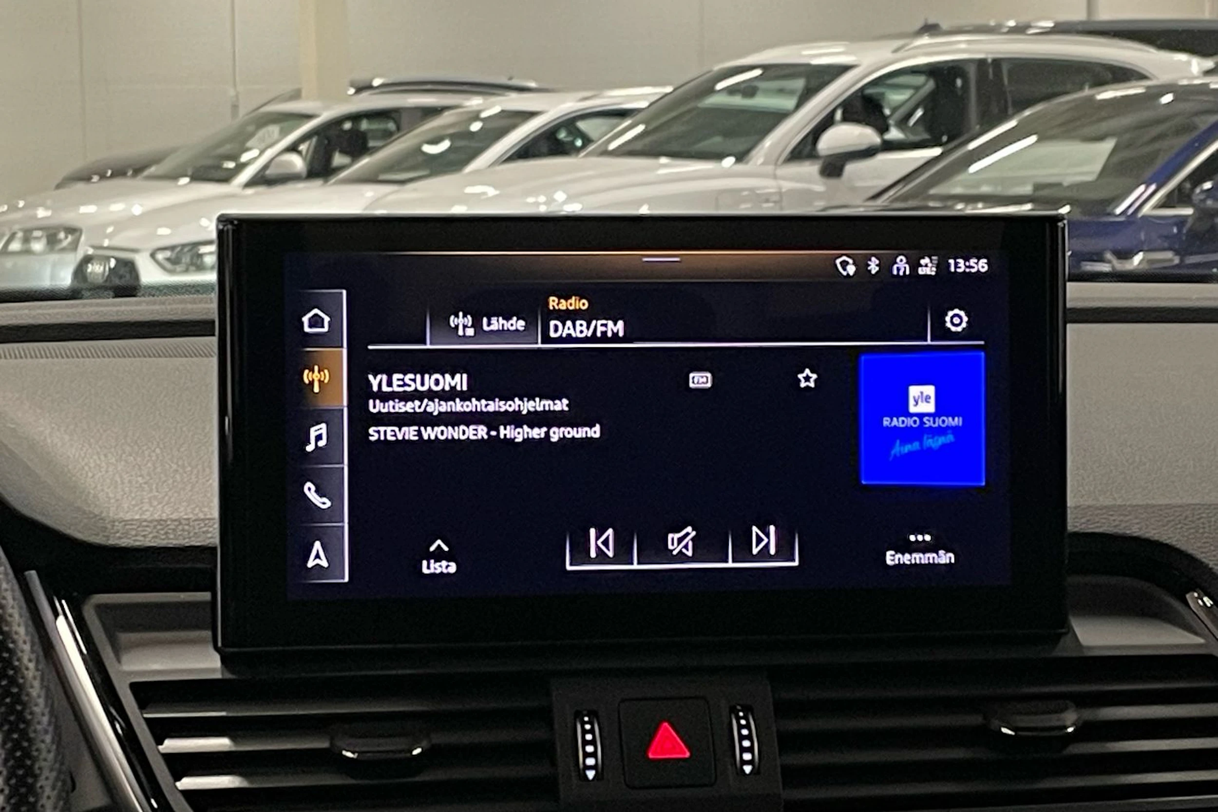 harmaa Audi Q5 2021 kuva 22.