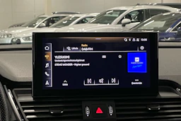 harmaa Audi Q5 2021 kuva 22.