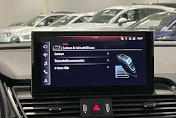 harmaa Audi Q5 2021 kuva 26.