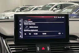 harmaa Audi Q5 2021 kuva 27.