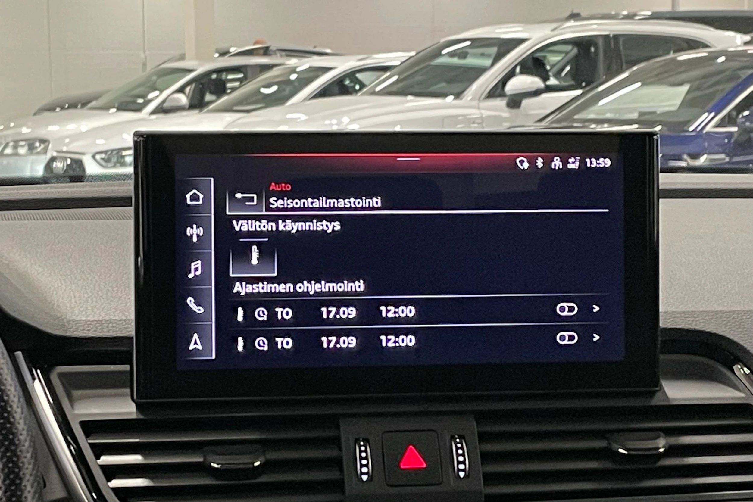 harmaa Audi Q5 2021 kuva 28.
