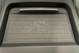 harmaa Audi Q5 2021 kuva 32.