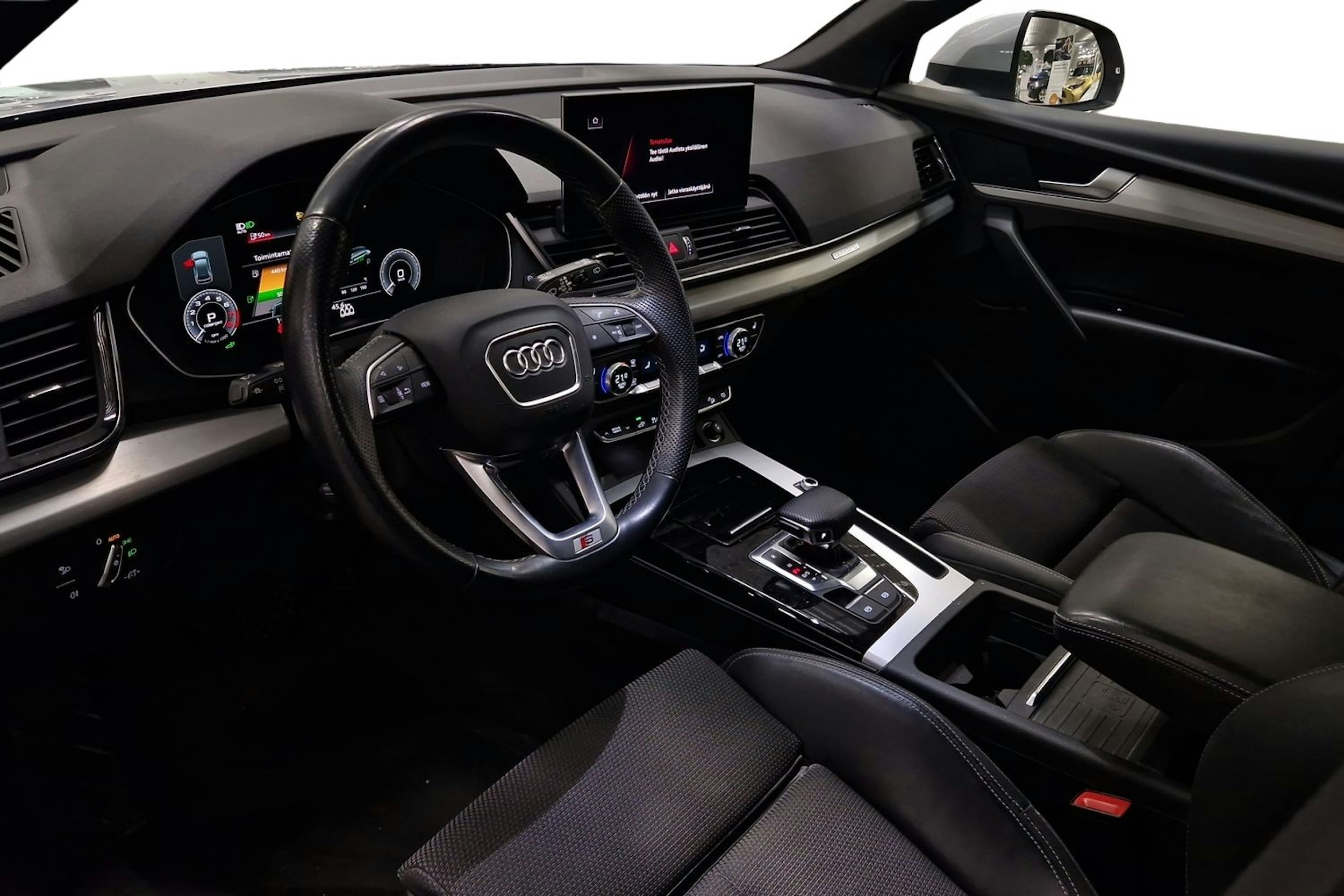 hopea Audi Q5 2021 kuva 3.