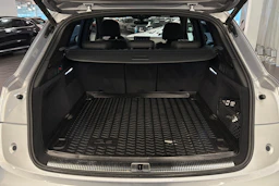 Hopea Audi Q5 2021 kuva 11.