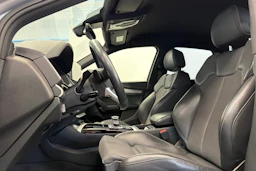 Hopea Audi Q5 2021 kuva 16.
