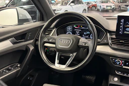 Hopea Audi Q5 2021 kuva 17.