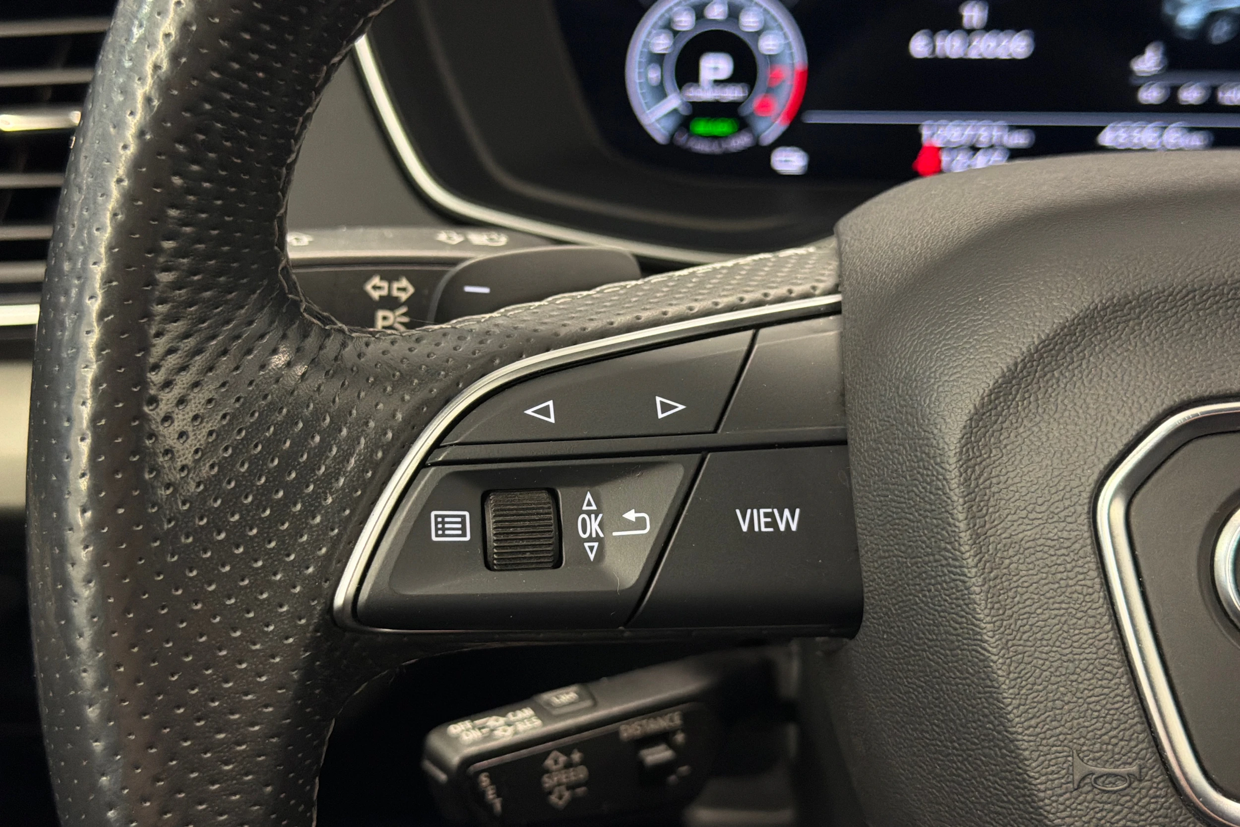 Hopea Audi Q5 2021 kuva 18.