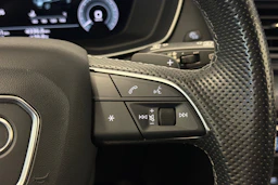 Hopea Audi Q5 2021 kuva 19.