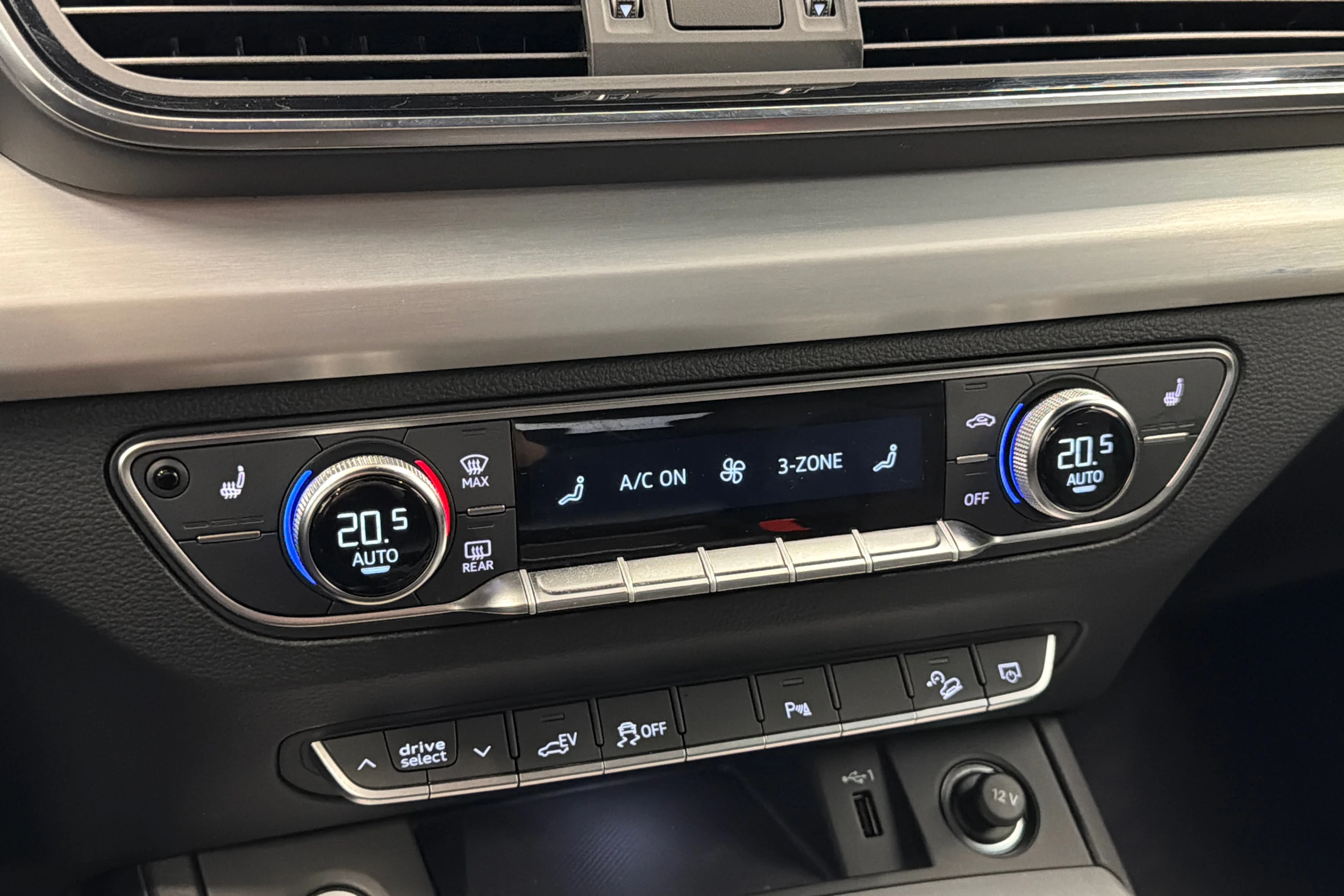 Hopea Audi Q5 2021 kuva 26.