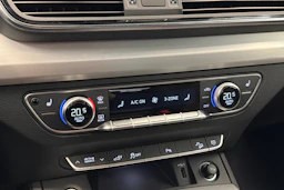 Hopea Audi Q5 2021 kuva 26.