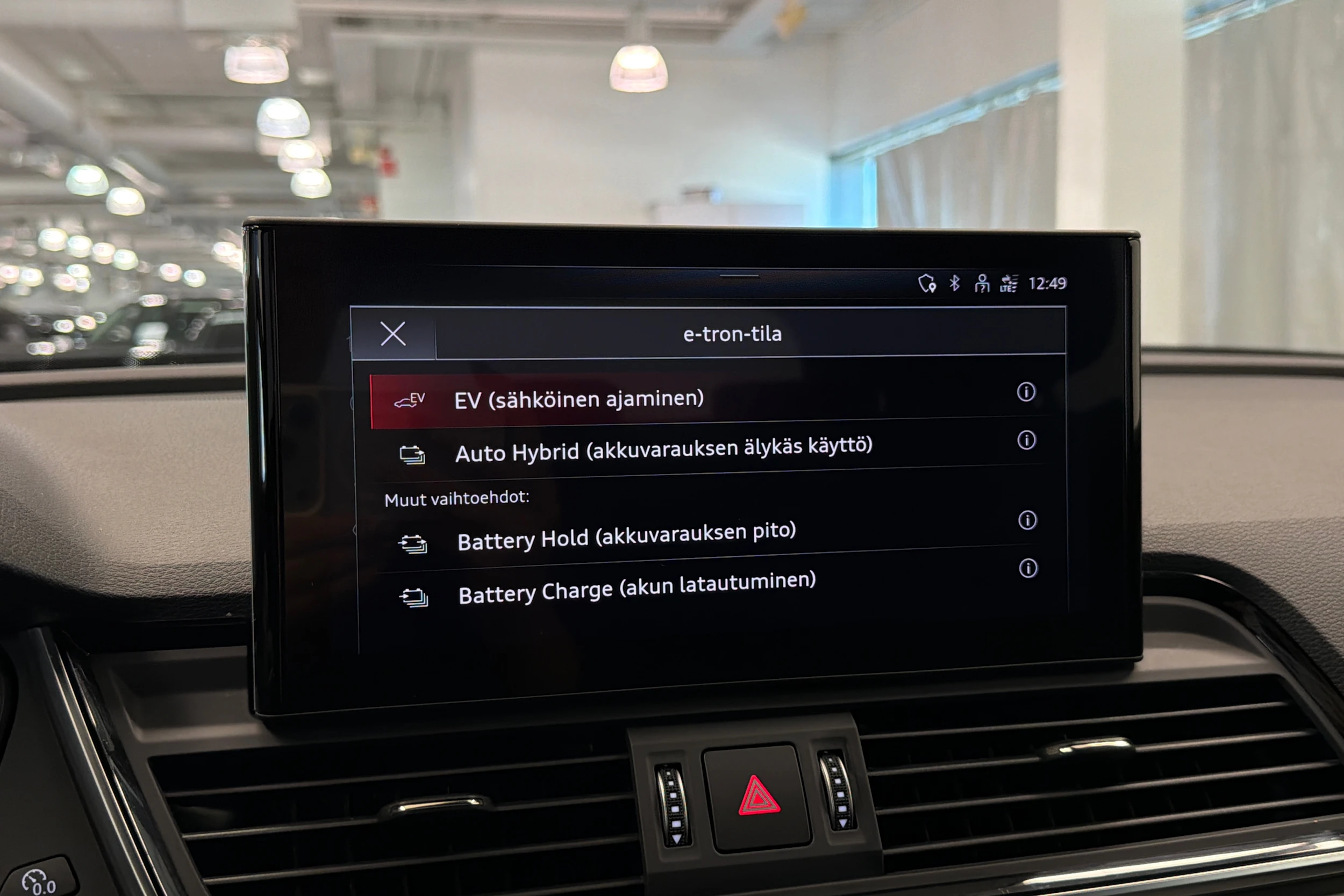 Hopea Audi Q5 2021 kuva 29.