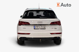 valkoinen Audi Q5 2021 kuva 3.