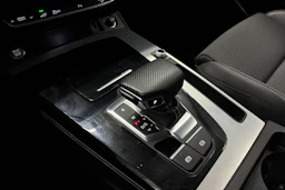 valkoinen Audi Q5 2021 kuva 19.