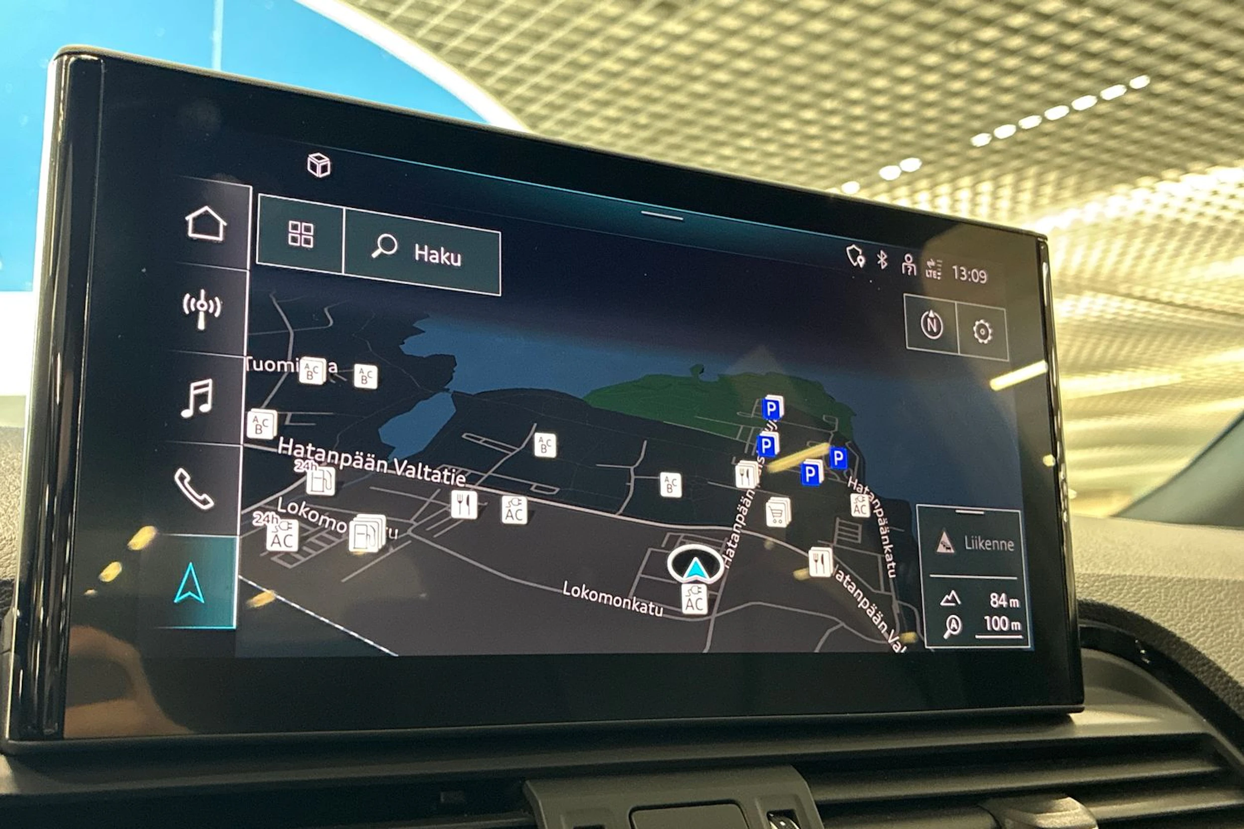 valkoinen Audi Q5 2021 kuva 21.