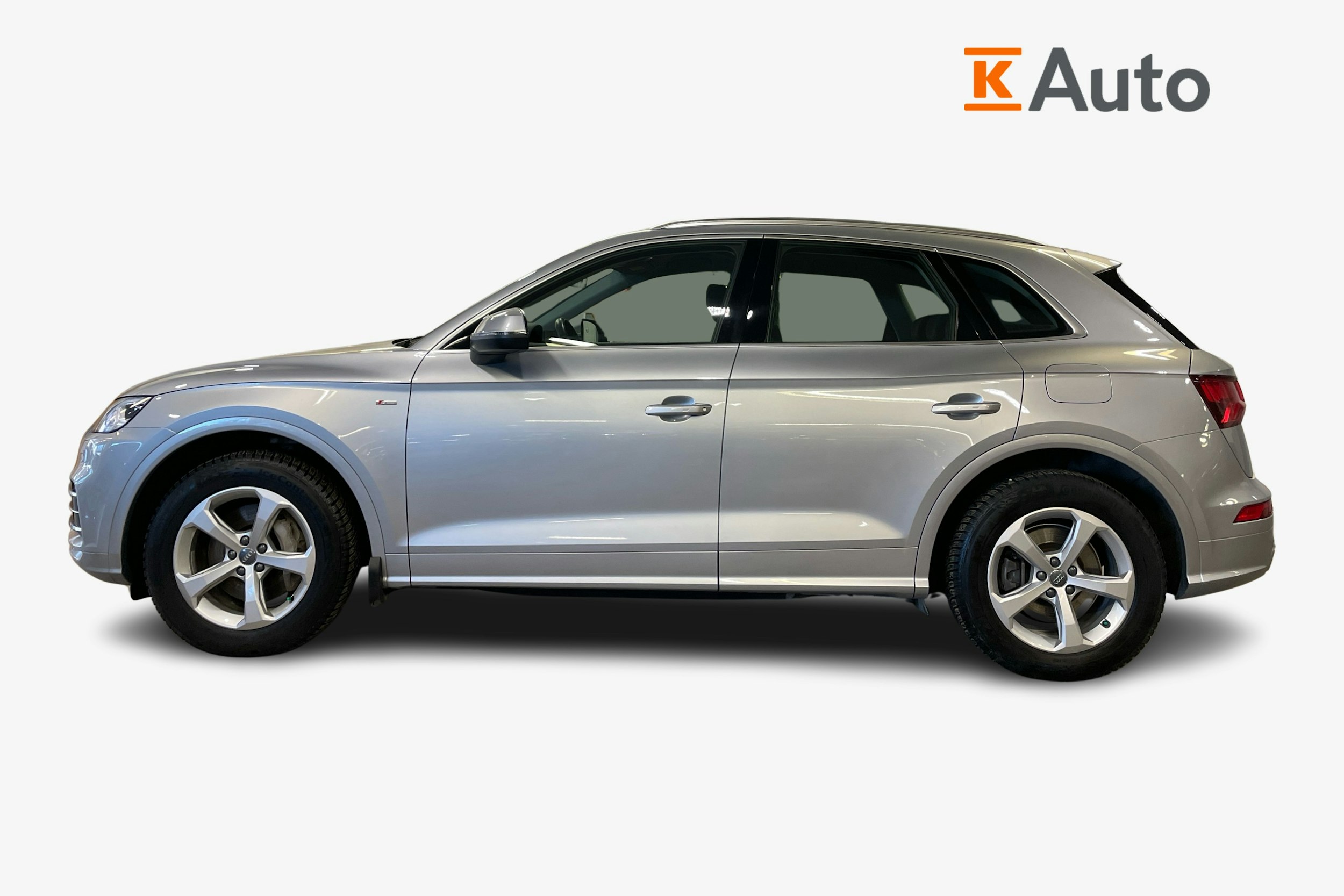 met. hopea Audi Q5 2021 kuva 5.