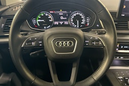 met. hopea Audi Q5 2021 kuva 15.