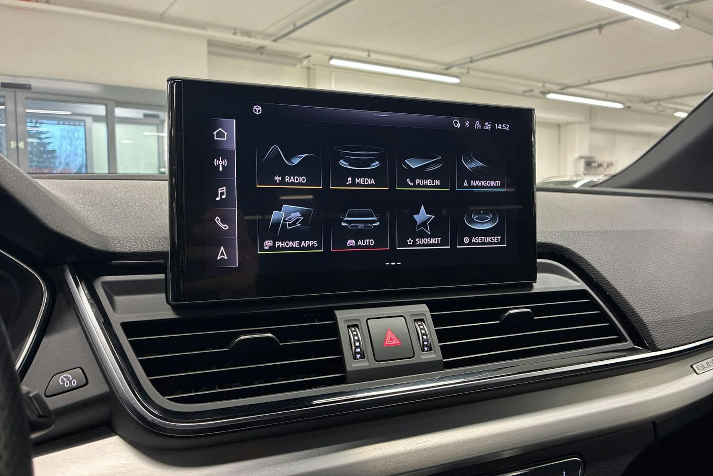 met. valkoinen Audi Q5 2021 kuva 19.