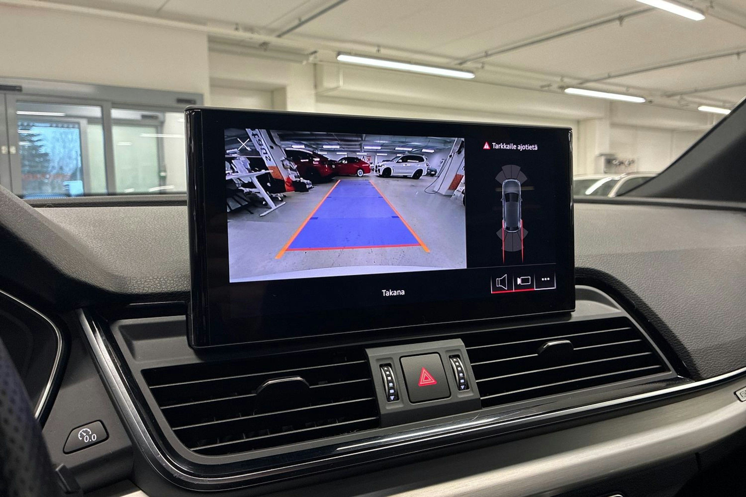 met. valkoinen Audi Q5 2021 kuva 20.