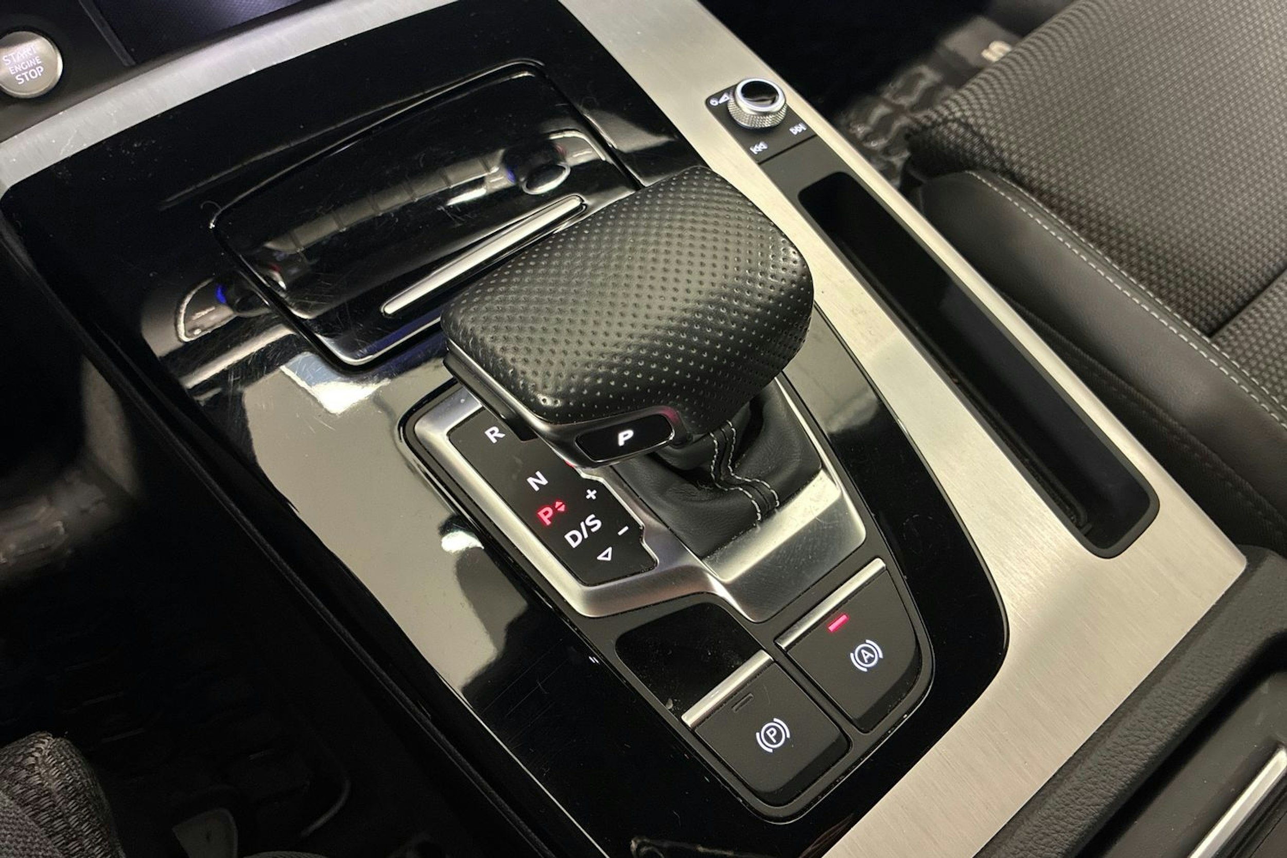 met. valkoinen Audi Q5 2021 kuva 22.