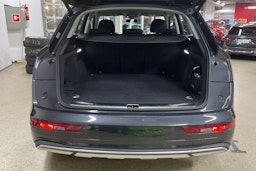 met. harmaa Audi Q5 2021 kuva 18.