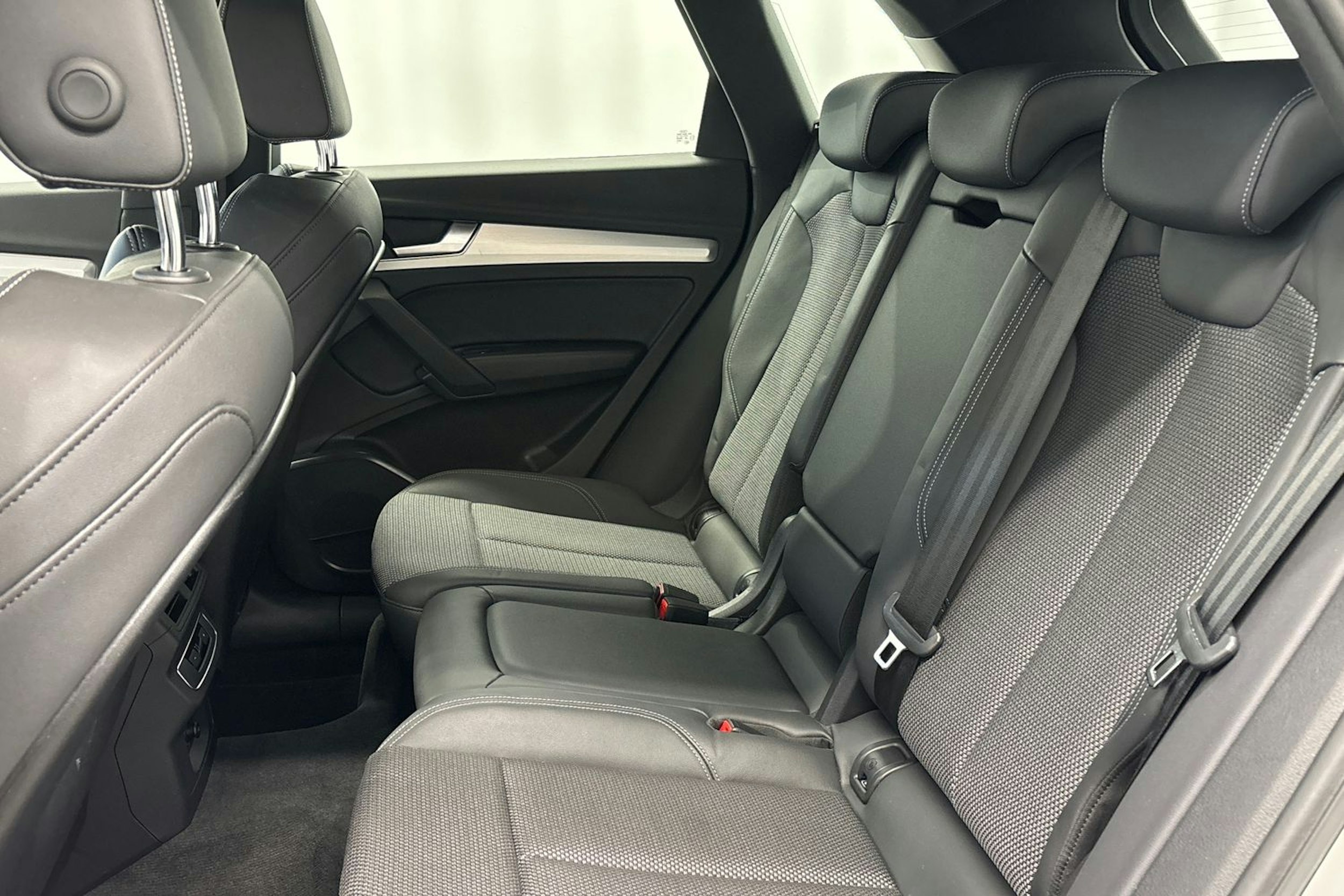 met. valkoinen Audi Q5 2021 kuva 10.