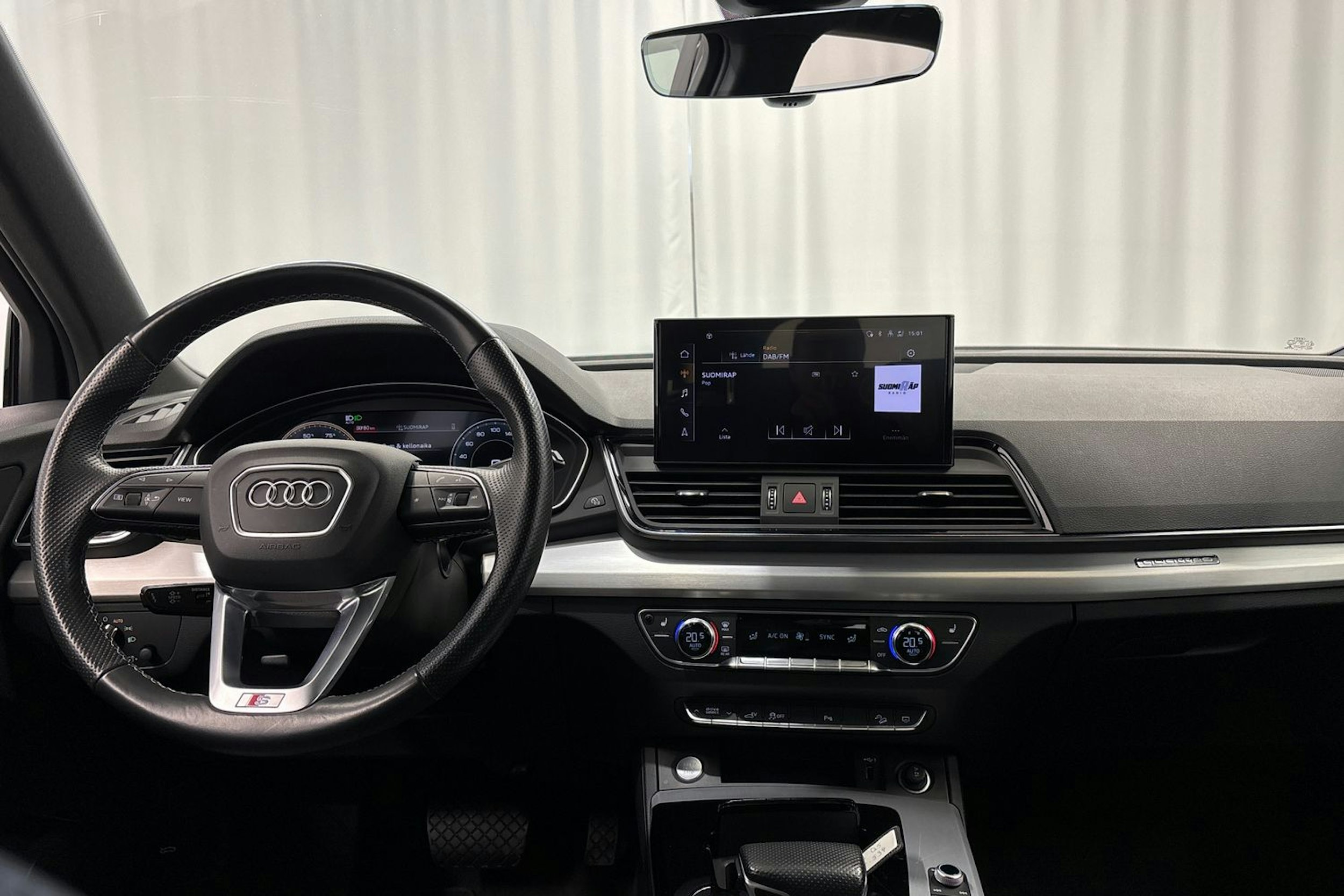 met. valkoinen Audi Q5 2021 kuva 12.