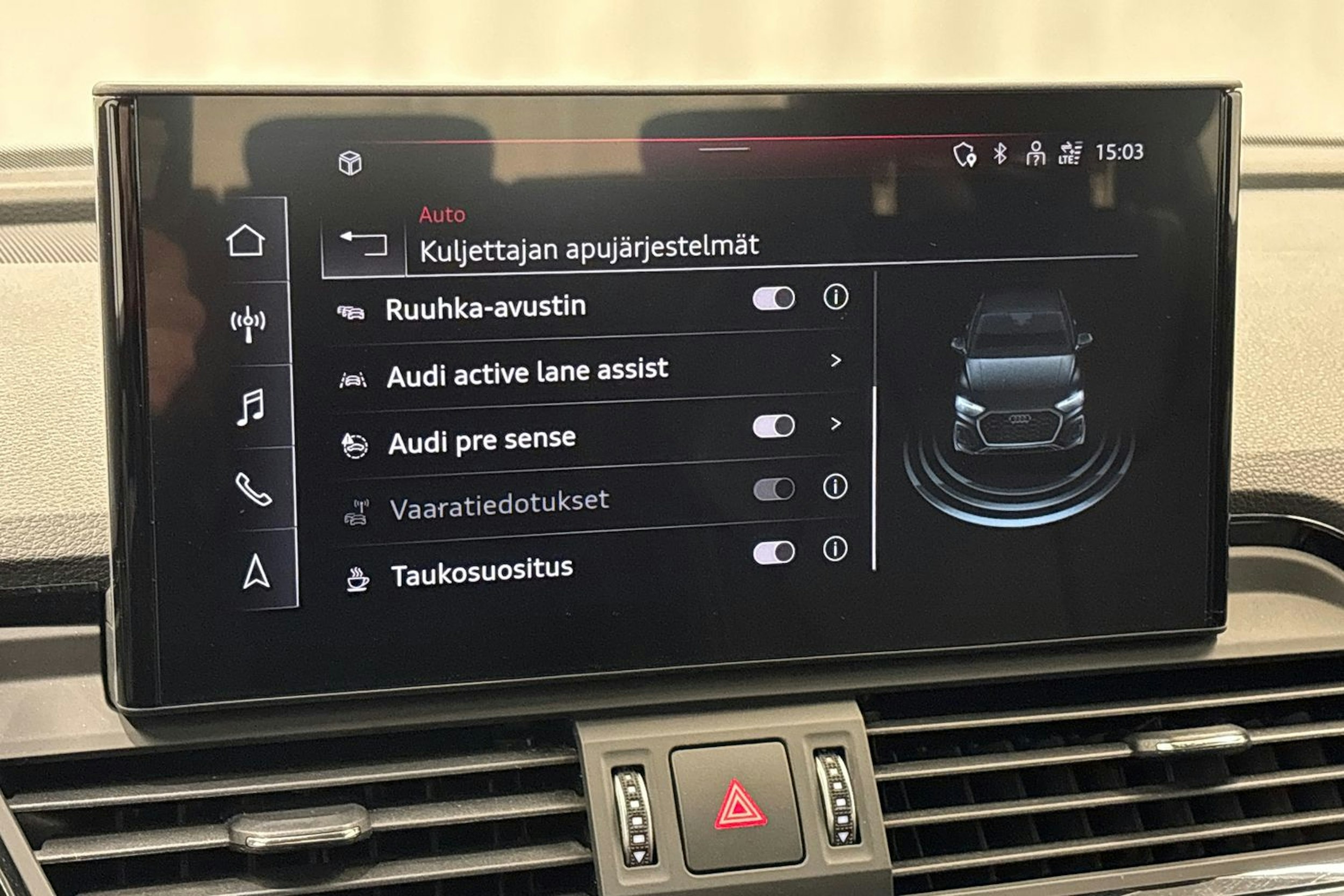 met. valkoinen Audi Q5 2021 kuva 23.