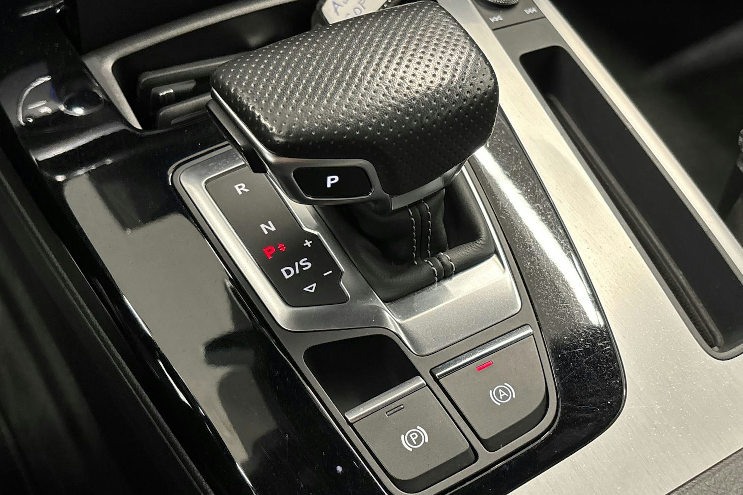 met. valkoinen Audi Q5 2021 kuva 26.