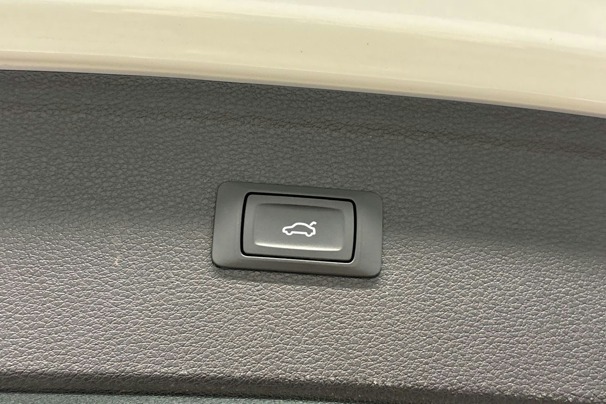 met. valkoinen Audi Q5 2021 kuva 31.