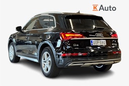 musta Audi Q5 2021 kuva 2.
