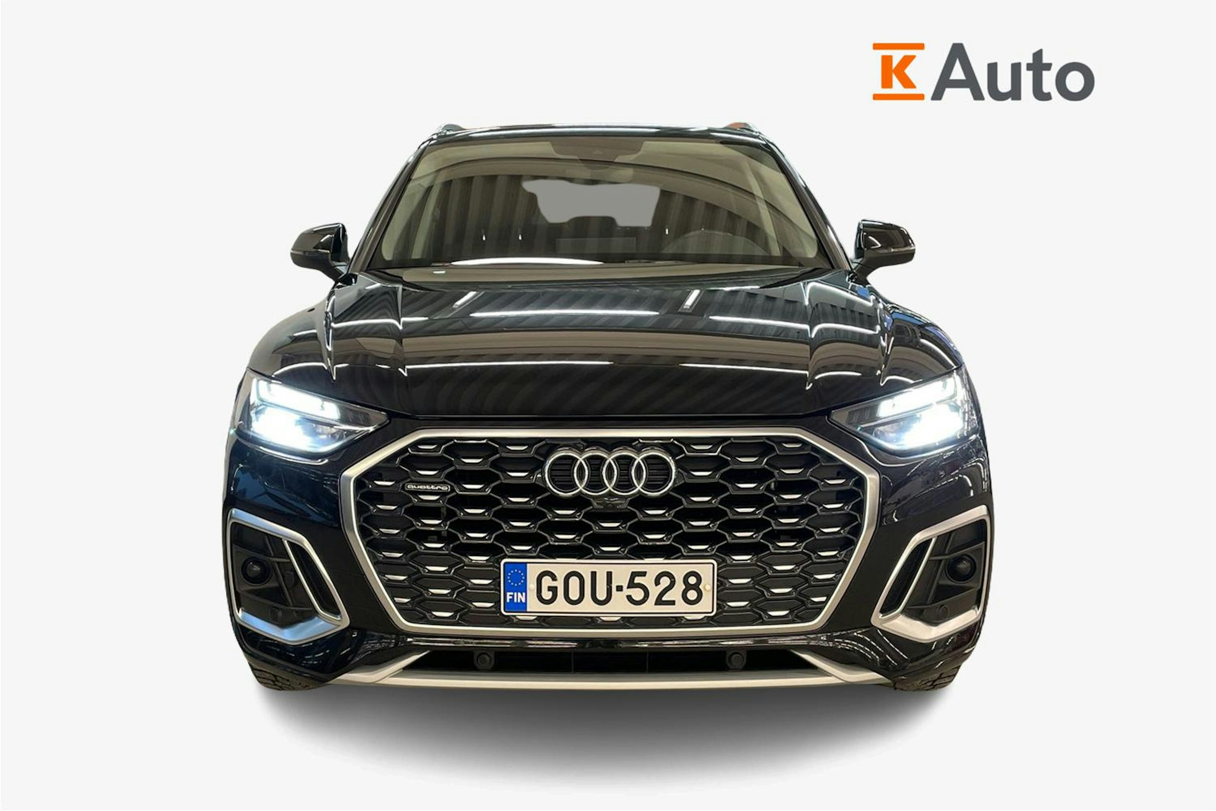 musta Audi Q5 2021 kuva 5.
