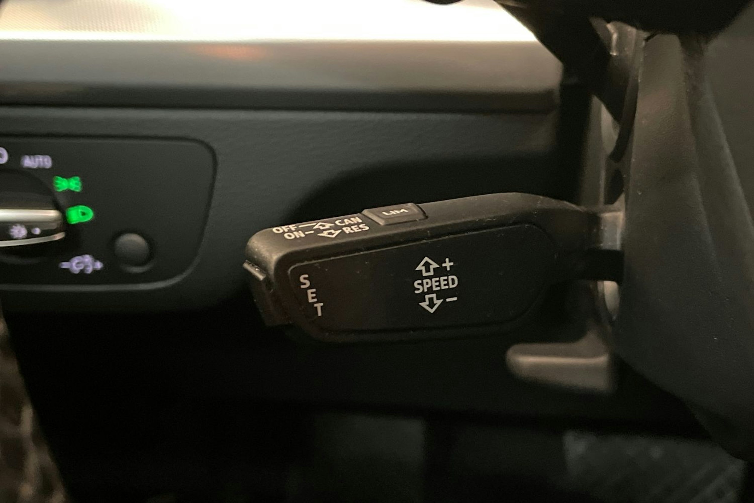 musta Audi Q5 2021 kuva 17.