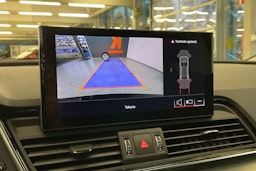 musta Audi Q5 2021 kuva 19.