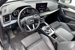 met. harmaa Audi Q5 2021 kuva 3.
