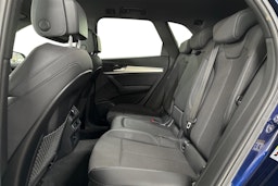 Sininen Audi Q5 2021 kuva 22.