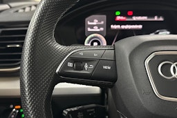 Sininen Audi Q5 2021 kuva 27.