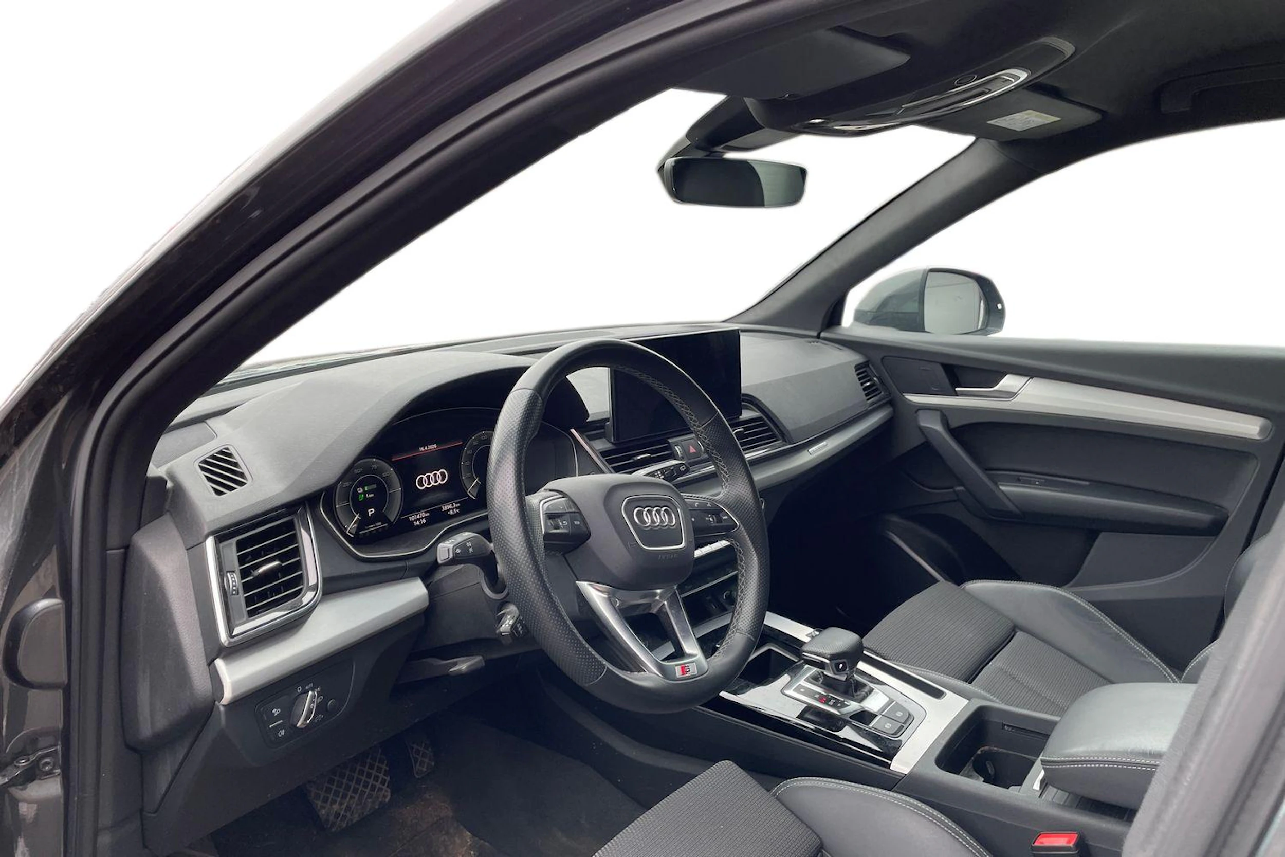 harmaa Audi Q5 2021 kuva 3.