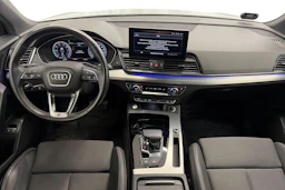 harmaa Audi Q5 2021 kuva 7.