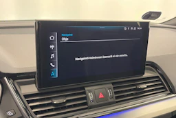 harmaa Audi Q5 2021 kuva 18.