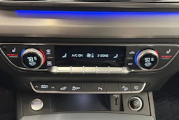 harmaa Audi Q5 2021 kuva 23.